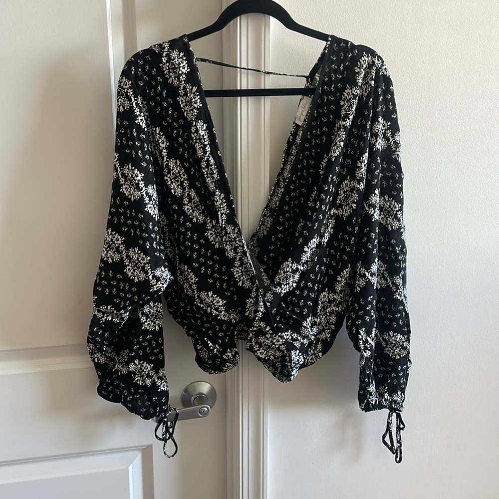 South Moon Under size S long sleeve shirt
